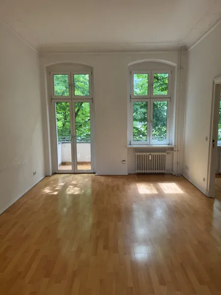 Helle 2 Zimmer Stuckaltbau Wohnung in Steglitz mit Balkon — photo 1